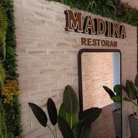 Madina-Zamzam Halal Hotels Group Баку Екстериор снимка