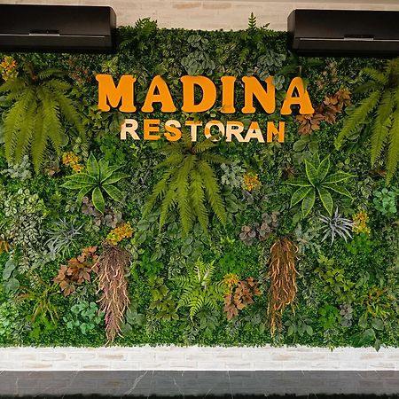 Madina-Zamzam Halal Hotels Group Баку Екстериор снимка
