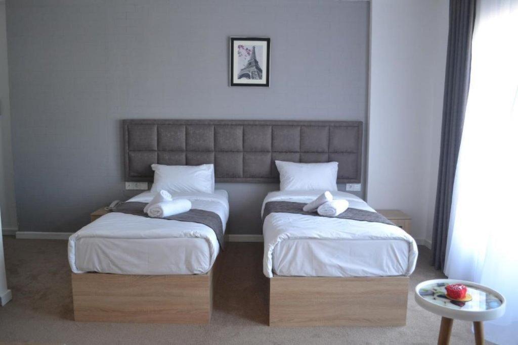 Madina-Zamzam Halal Hotels Group Баку Екстериор снимка