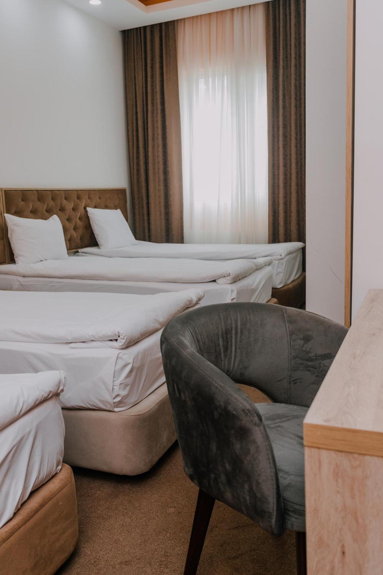 Madina-Zamzam Halal Hotels Group Баку Екстериор снимка