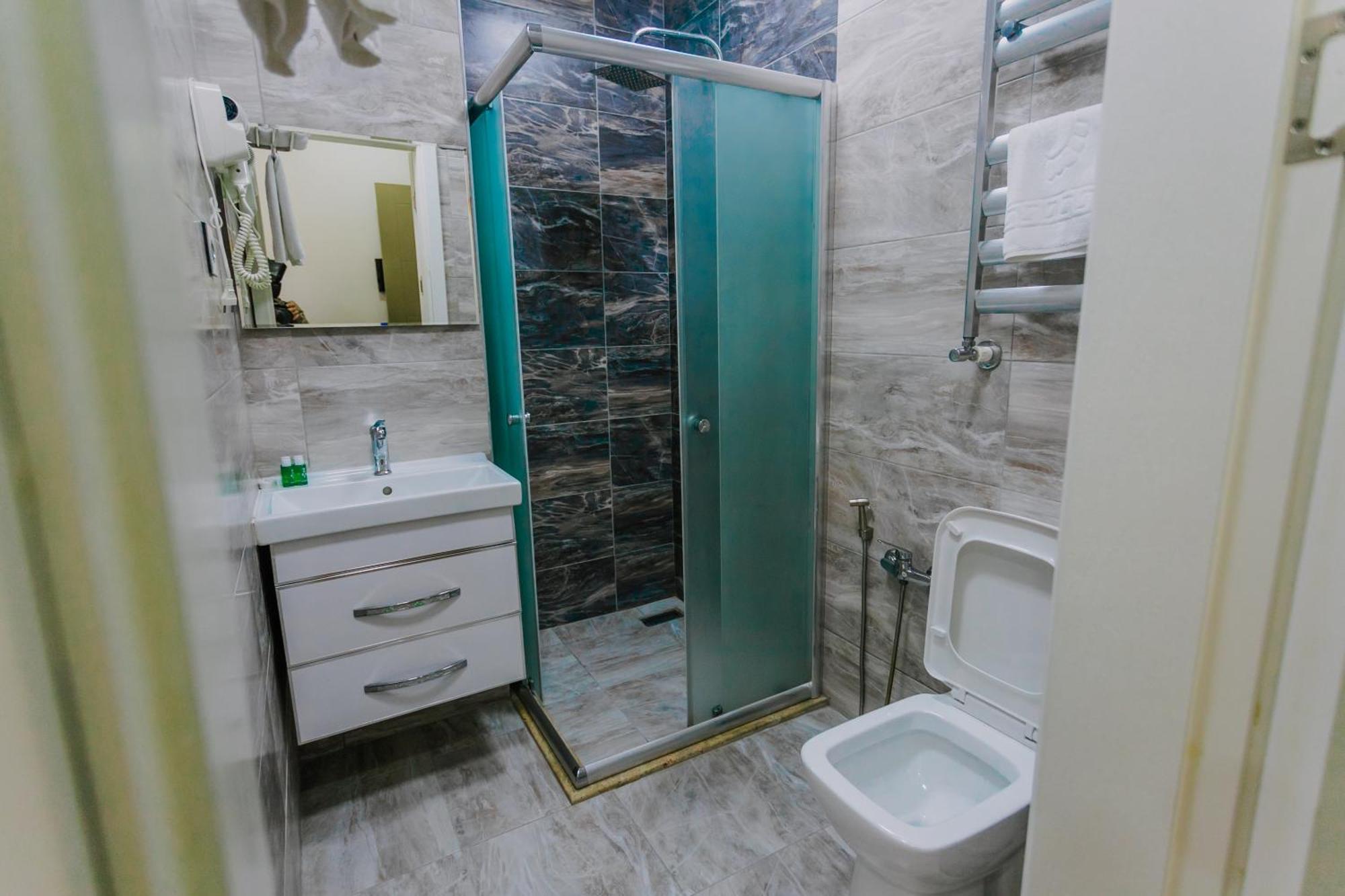 Madina-Zamzam Halal Hotels Group Баку Екстериор снимка
