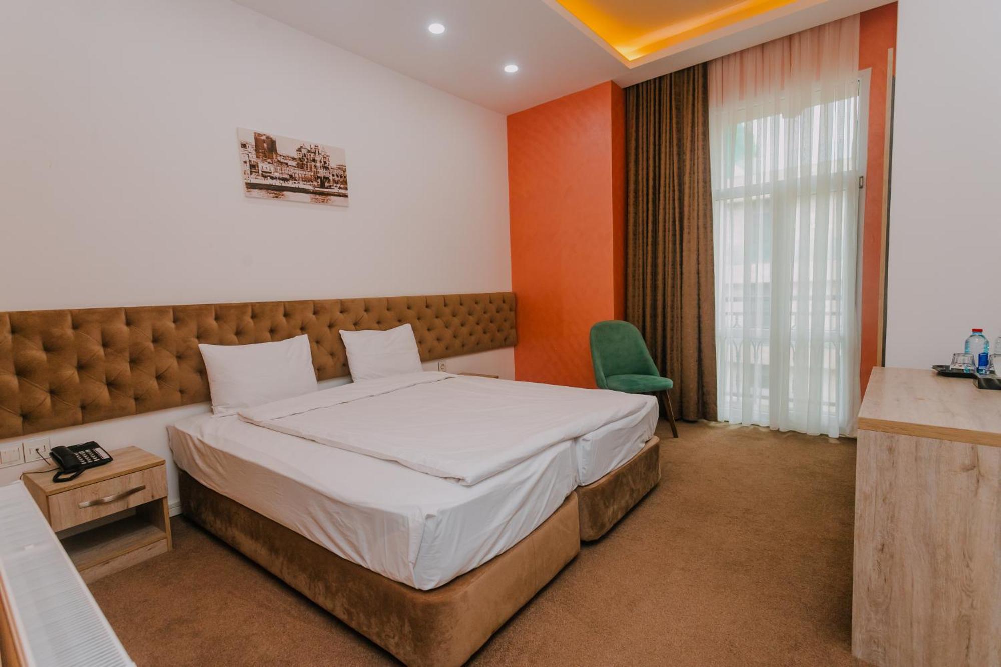 Madina-Zamzam Halal Hotels Group Баку Екстериор снимка