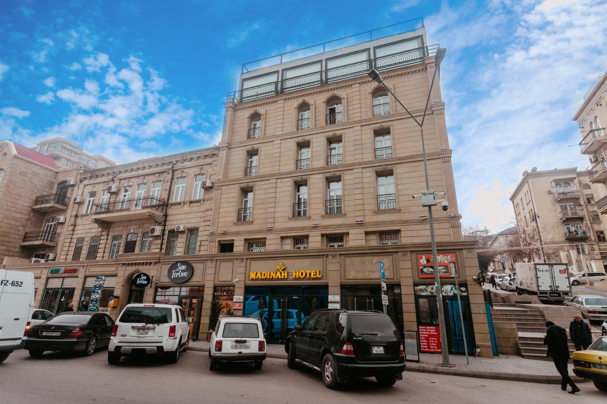 Madina-Zamzam Halal Hotels Group Баку Екстериор снимка