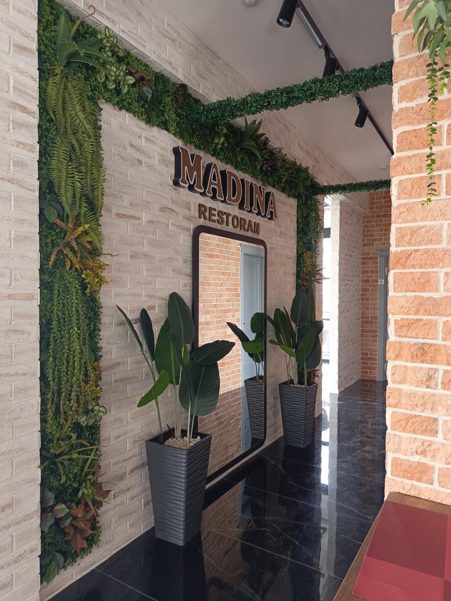 Madina-Zamzam Halal Hotels Group Баку Екстериор снимка